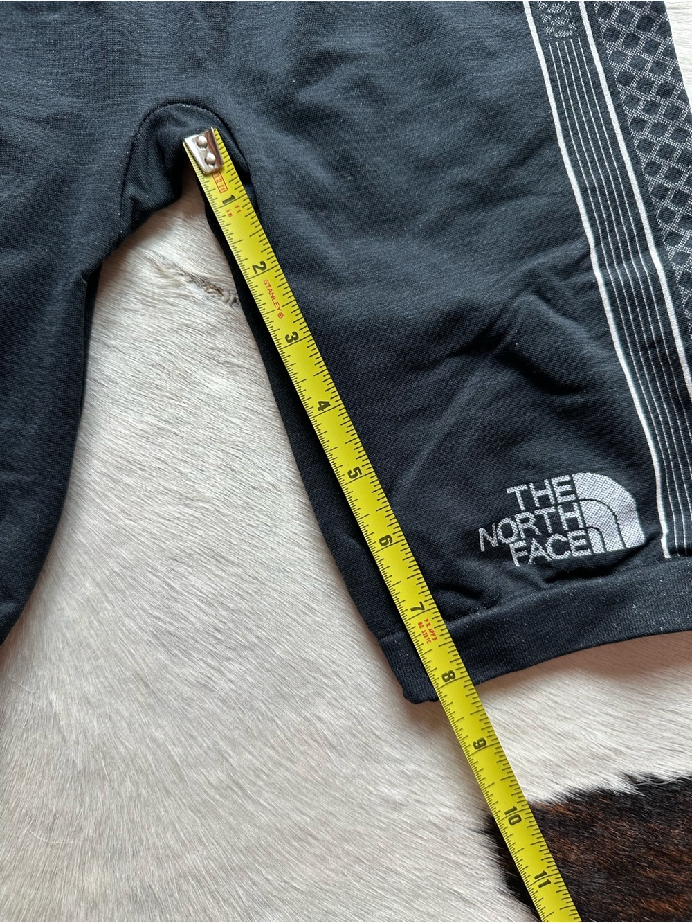 The North Face Black Athletic Shorts with Branded Waistband XS / S - Picture 3 of 6